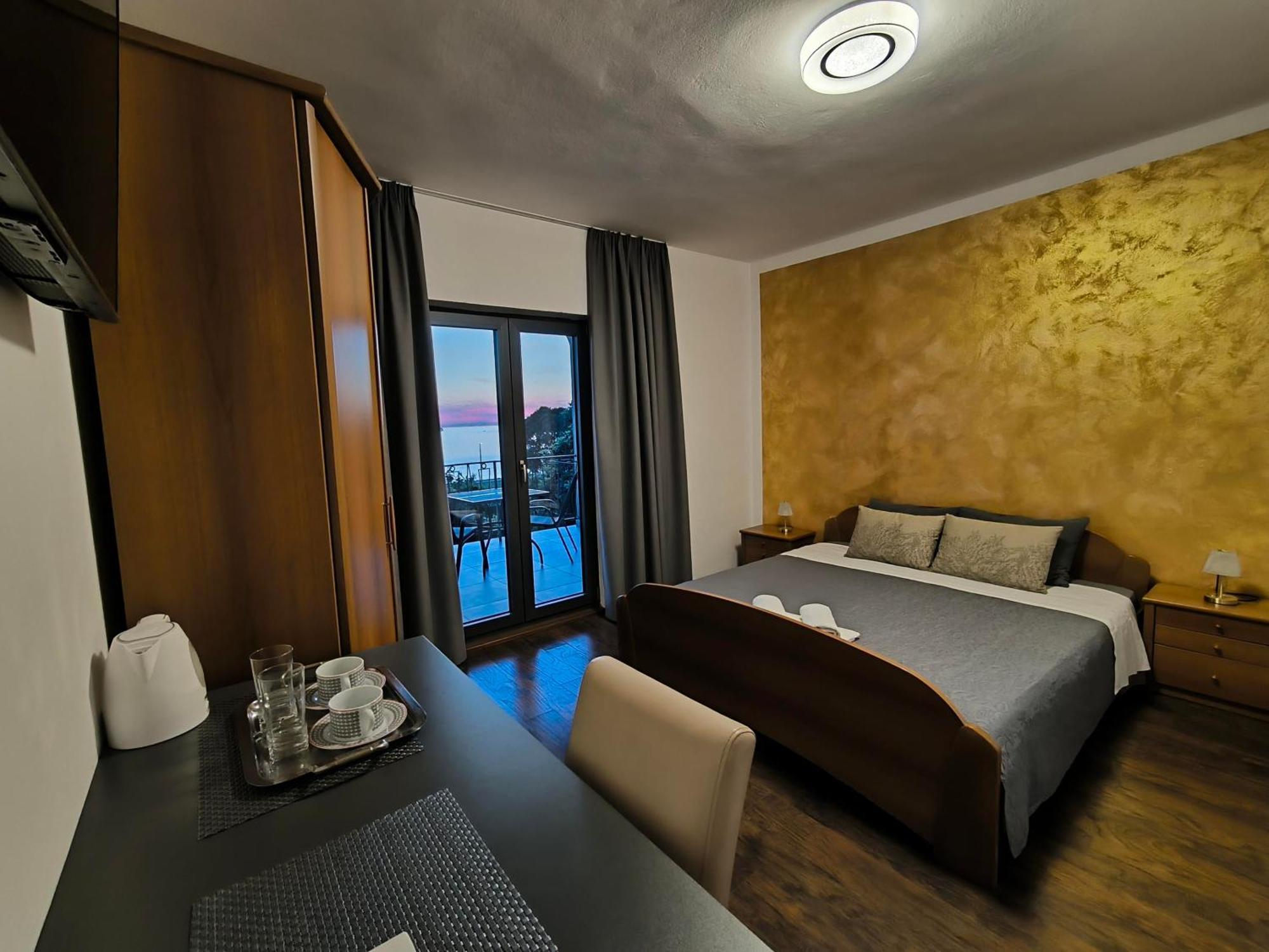 Rooms And Apartment Matika Ровинь Экстерьер фото
