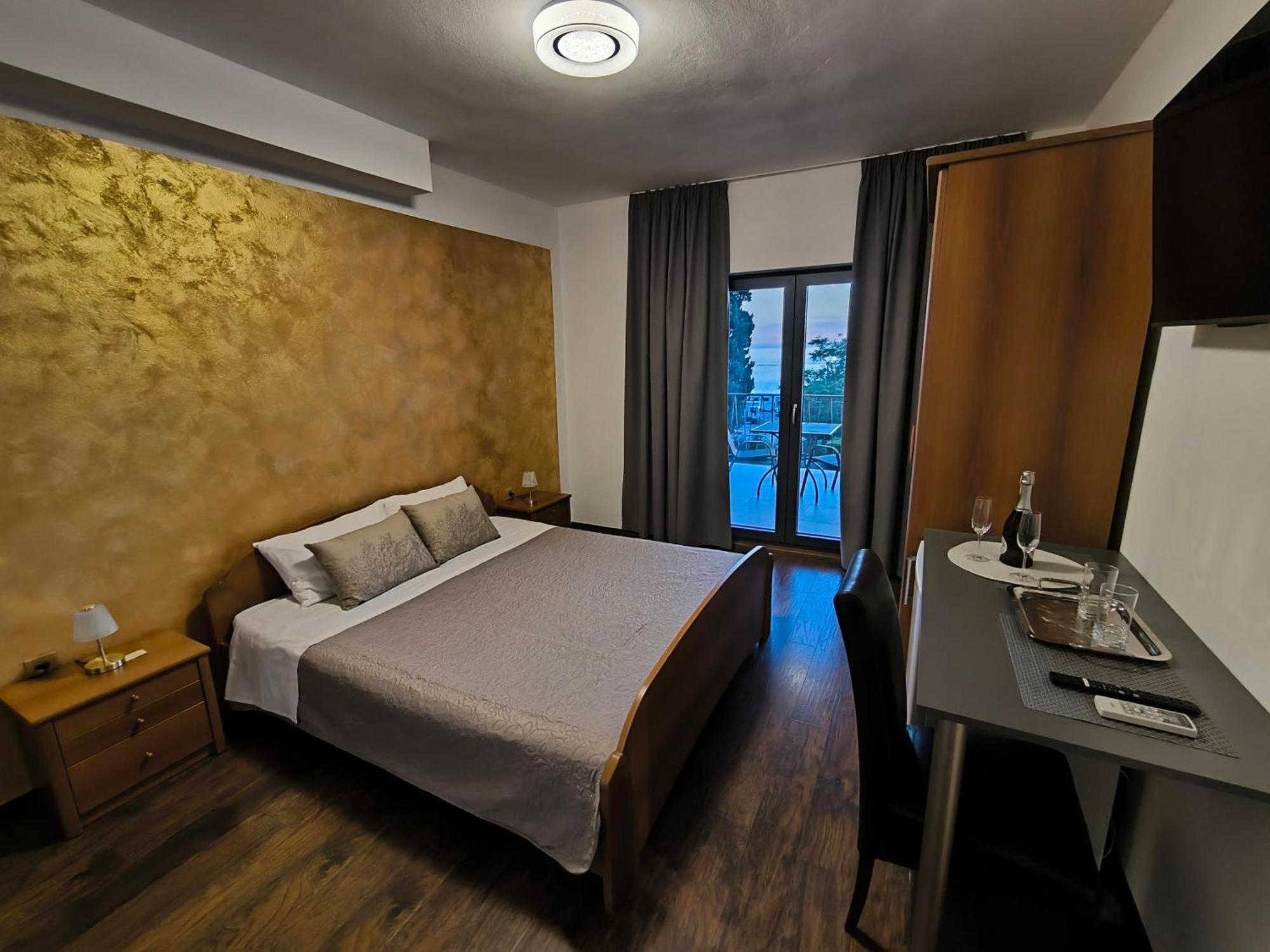 Rooms And Apartment Matika Ровинь Экстерьер фото
