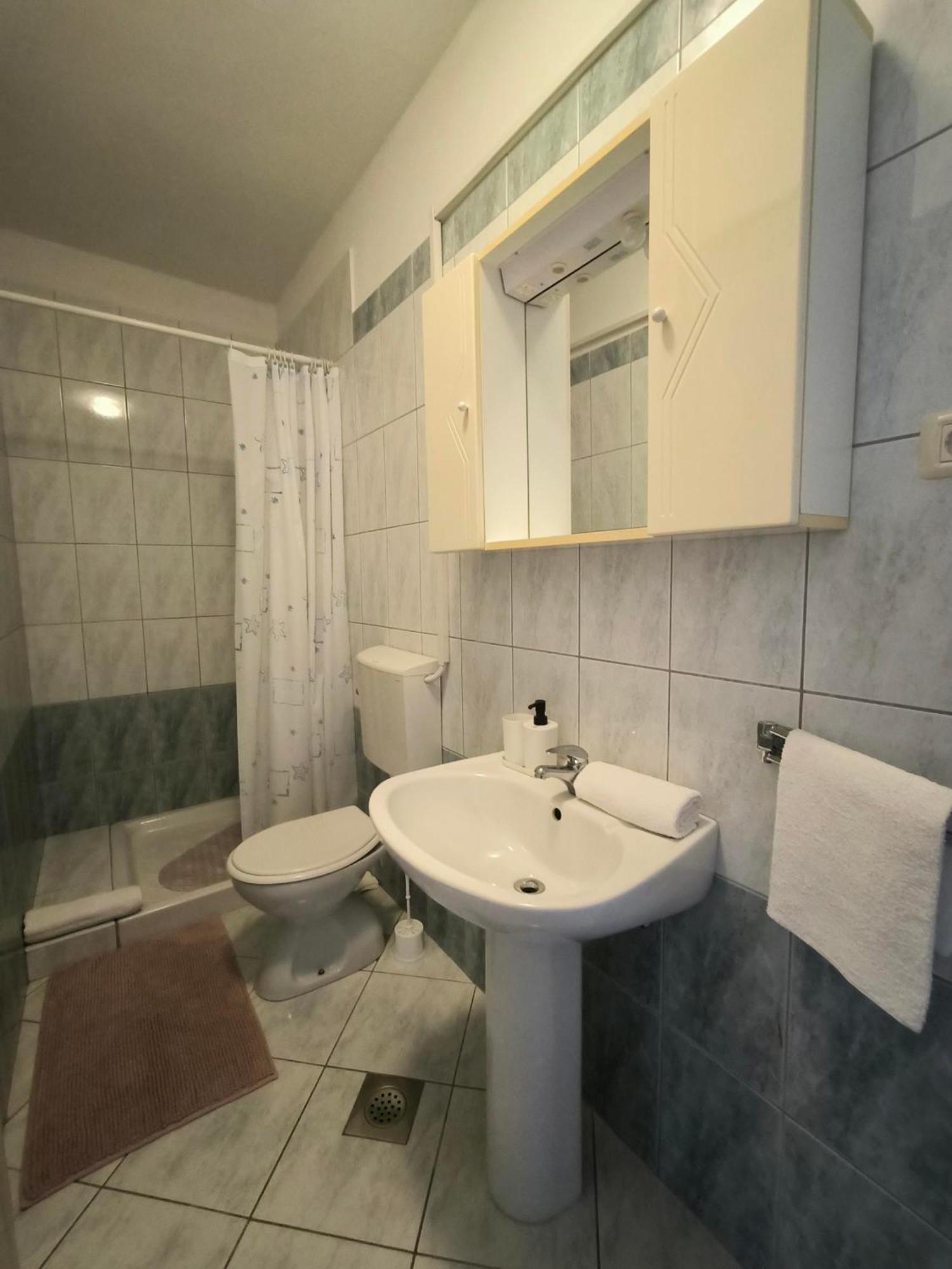 Rooms And Apartment Matika Ровинь Экстерьер фото
