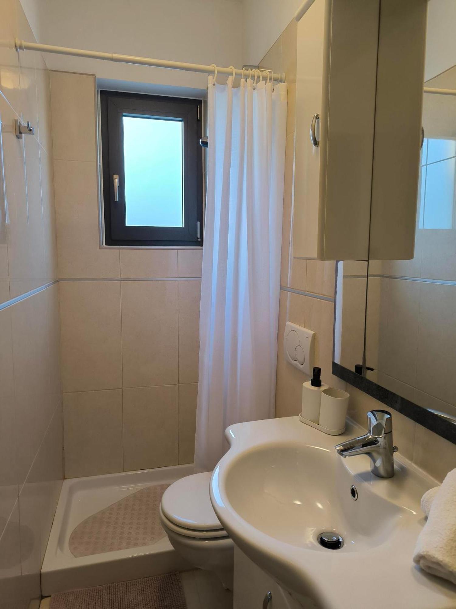 Rooms And Apartment Matika Ровинь Экстерьер фото